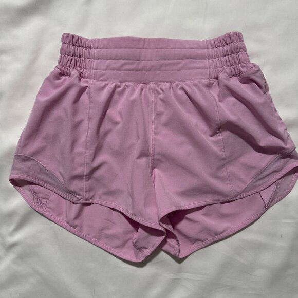 Lululemon Hotty Hot High-Rise Lined Short 2.5" Size 2 Pink Lined $78 - Picture 1 of 6